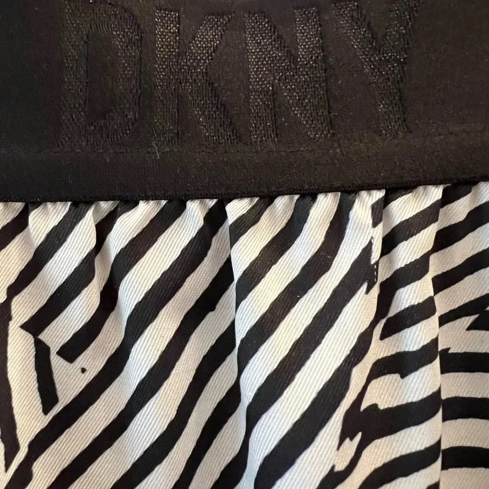 NWOT DKNY Women’s Maxi Skirt Size Large Zebra Animal Print Elastic Waist - Picture 3 of 9